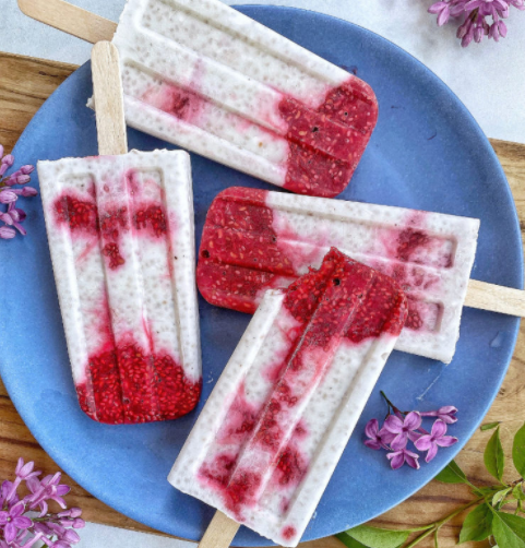 4 homemade strawberry popsicles